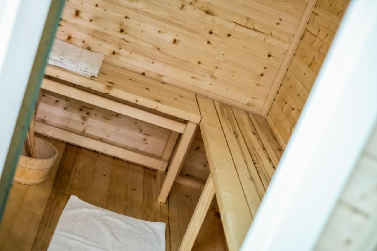 Jmr Royal -Luxury Rooms & Private Sauna Констанца Экстерьер фото