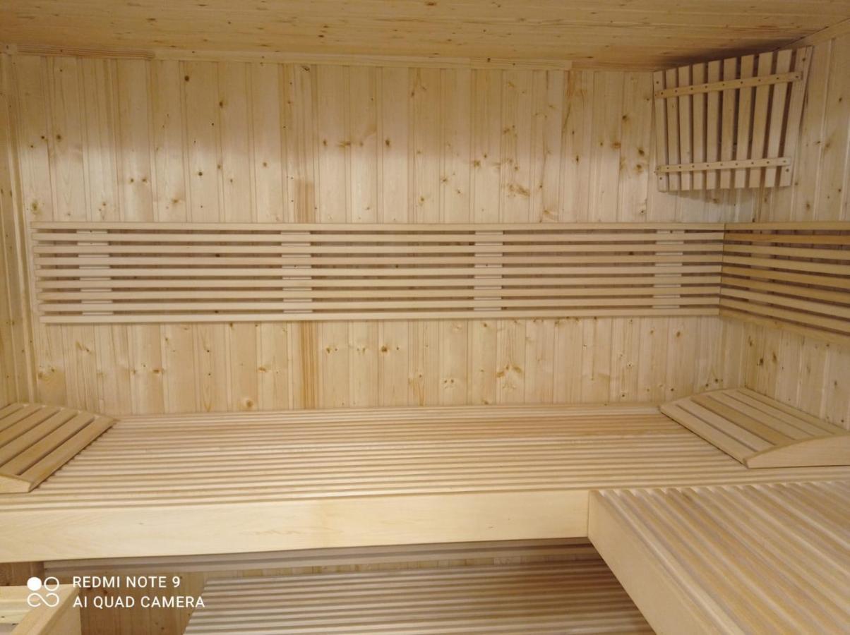 Jmr Royal -Luxury Rooms & Private Sauna Констанца Экстерьер фото