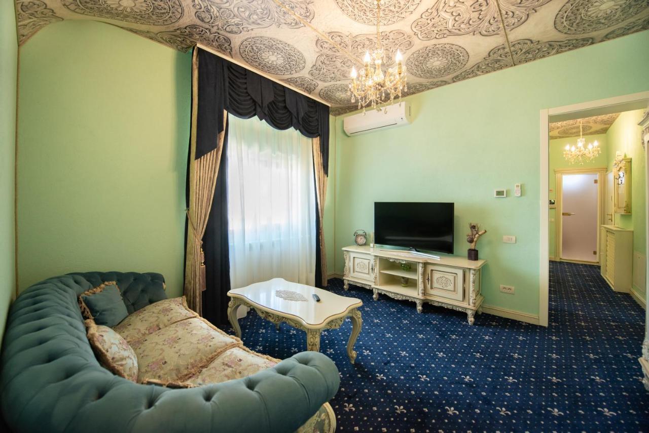Jmr Royal -Luxury Rooms & Private Sauna Констанца Экстерьер фото