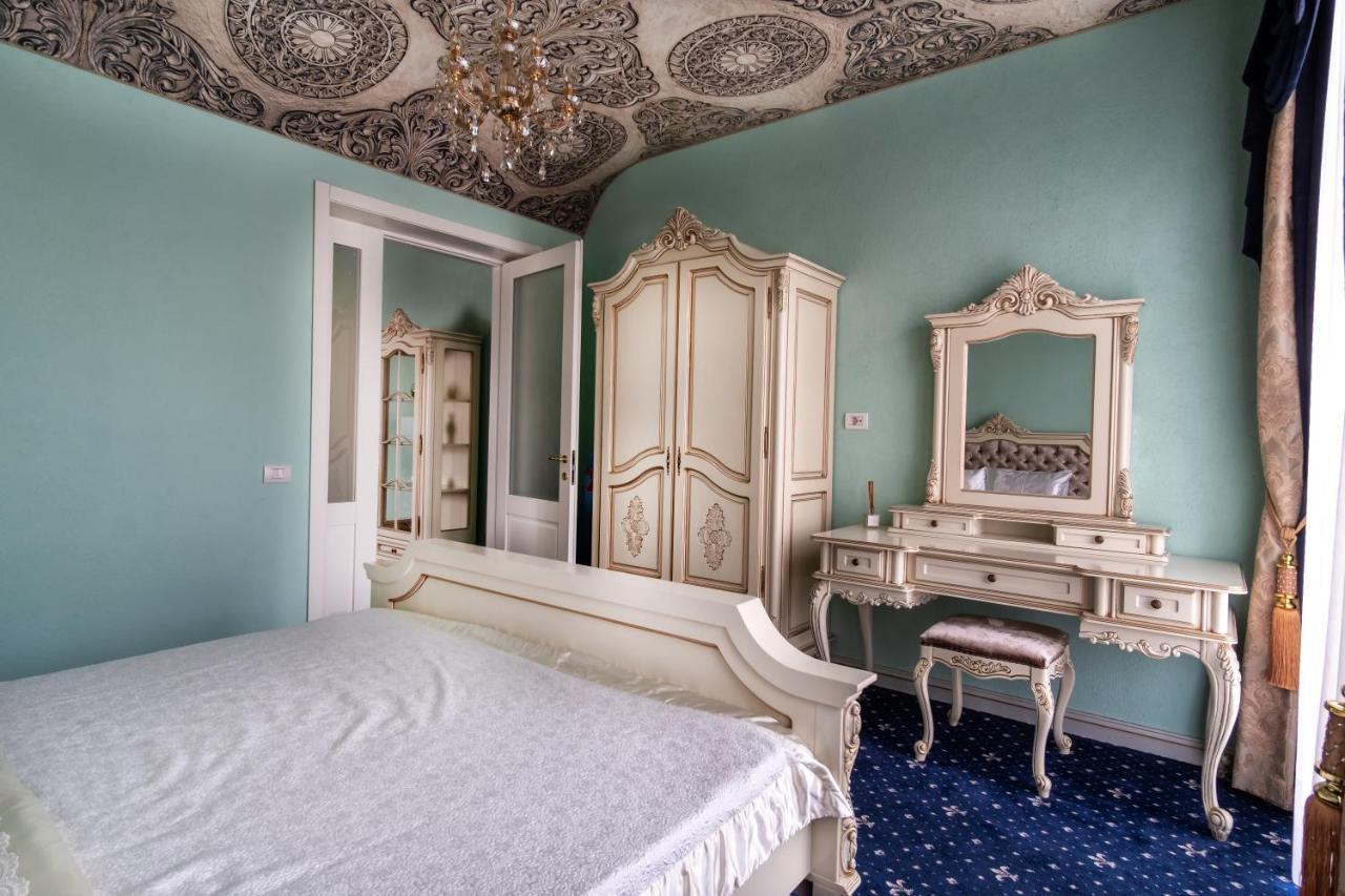 Jmr Royal -Luxury Rooms & Private Sauna Констанца Экстерьер фото